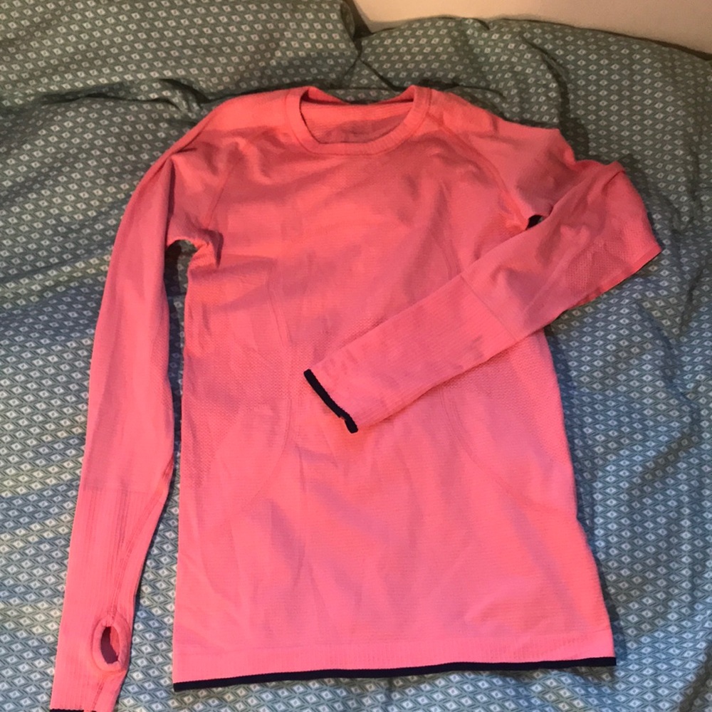 LuLu Lemon running top